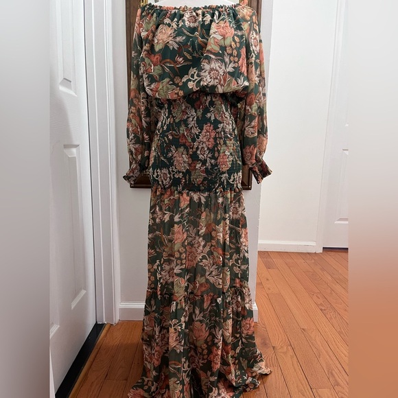 Flying Tomato Dresses & Skirts - Flying Tomato Multicolored Ruffled Tiered Off-Shoulder Maxi Dress size M